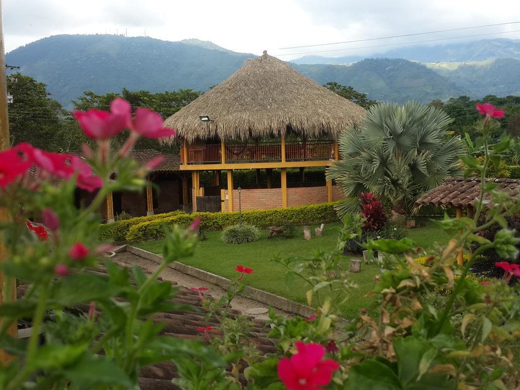 Finca El Diamante Villa Calarcá Eksteriør bilde