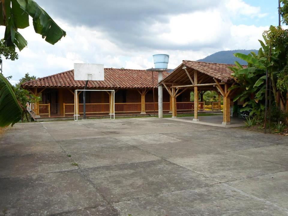 Finca El Diamante Villa Calarcá Eksteriør bilde